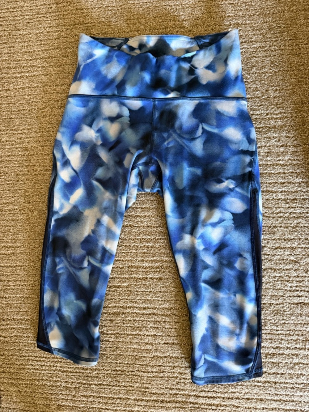 Lululemon mini blush blossom alpine size 6